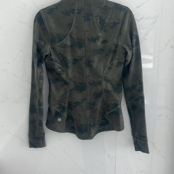 Lululemon Camo Jacket - Picture 6 of 7